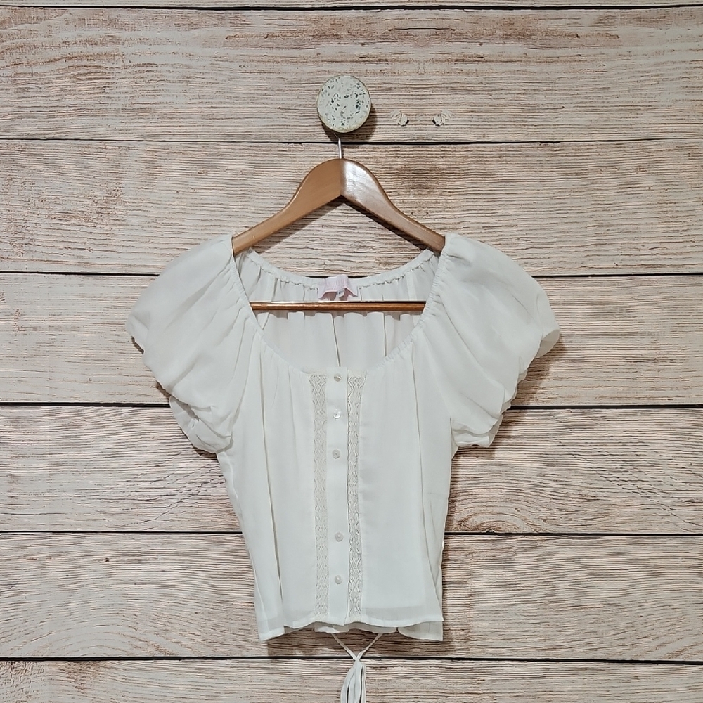 Isabelle's Cabinet Elegant White Puff Sleeve Cropped Blouse Large